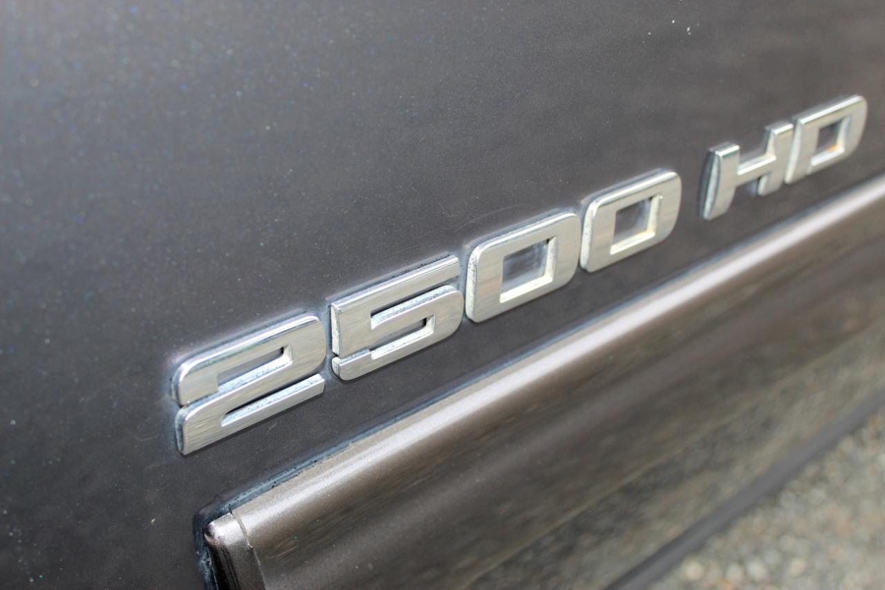 Chevrolet Silverado 2500HD LT Crew Cab 4WD 2011