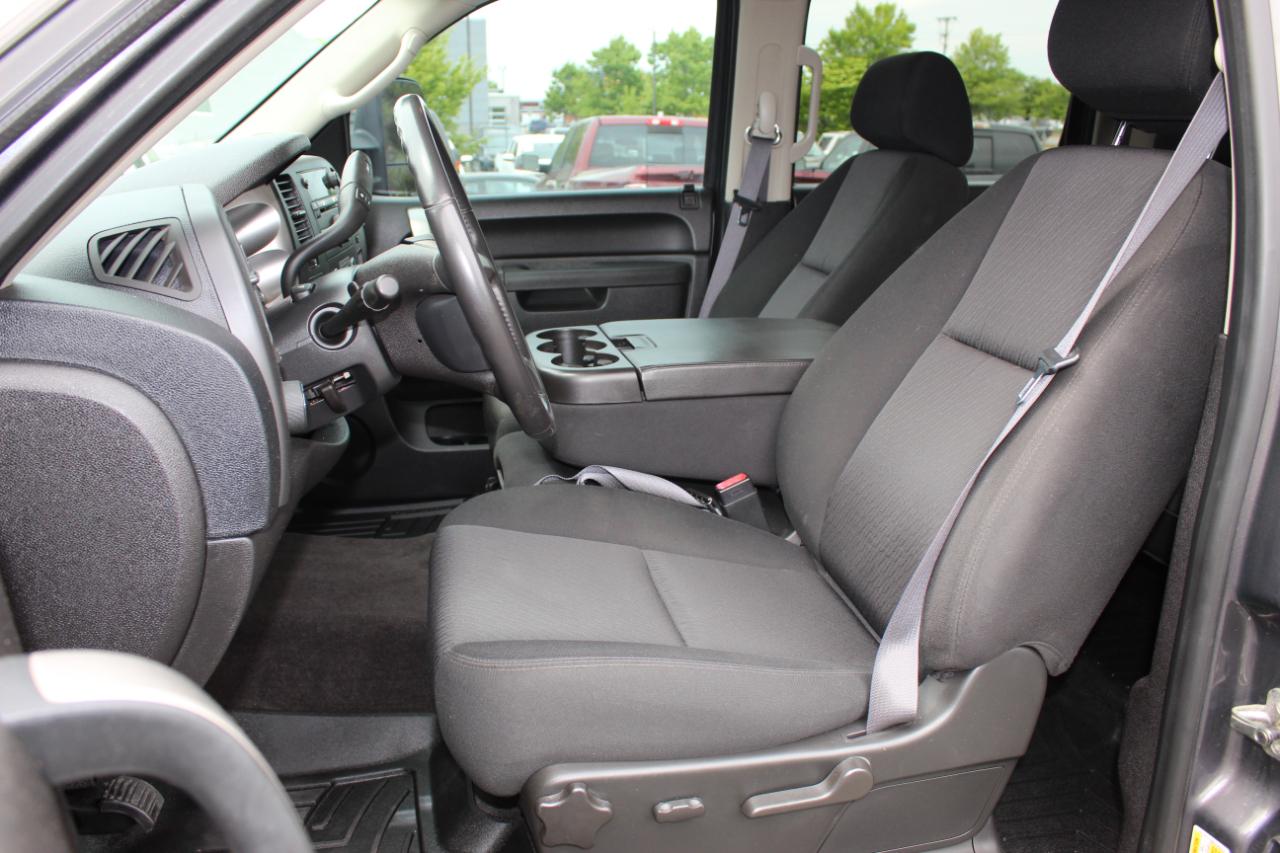 Chevrolet Silverado 2500HD LT Crew Cab 4WD 2011