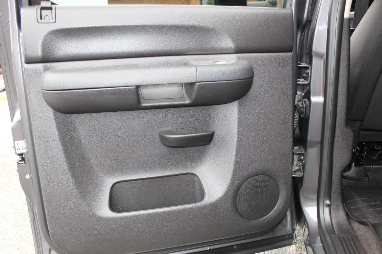 Chevrolet Silverado 2500HD LT Crew Cab 4WD 2011