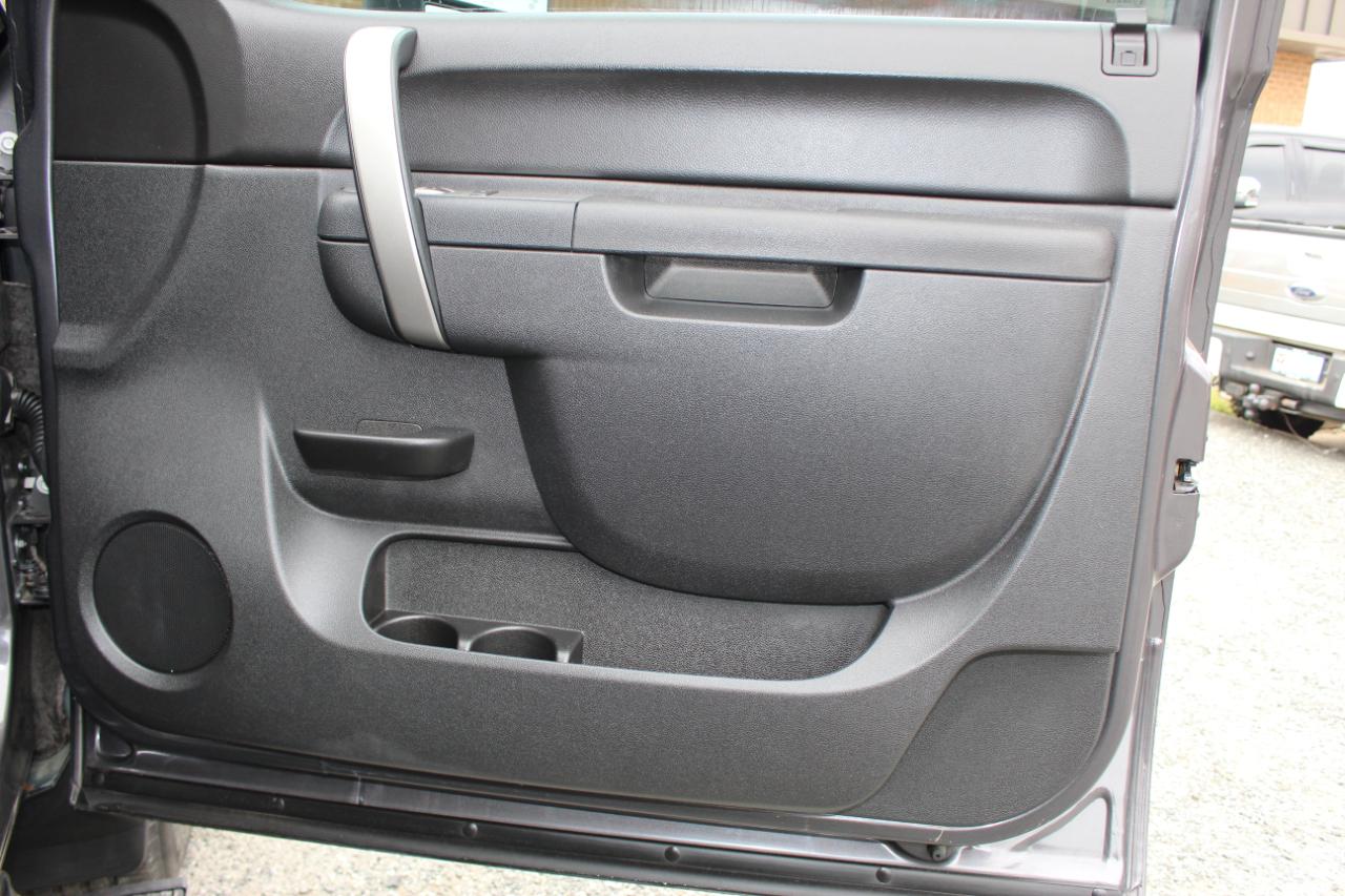 Chevrolet Silverado 2500HD LT Crew Cab 4WD 2011