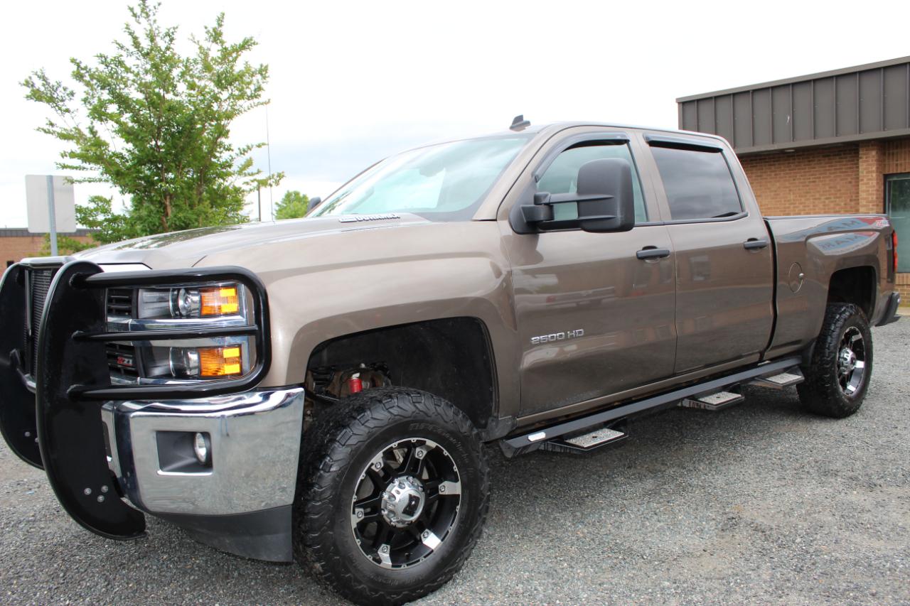 2015 Chevrolet Silverado 2500HD LT Crew Cab 4WD