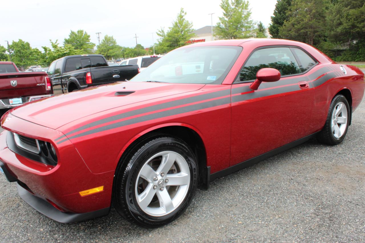 Dodge Challenger SE 2010
