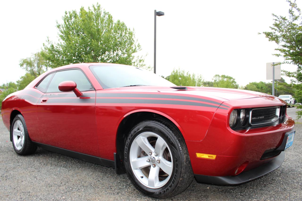Dodge Challenger SE 2010
