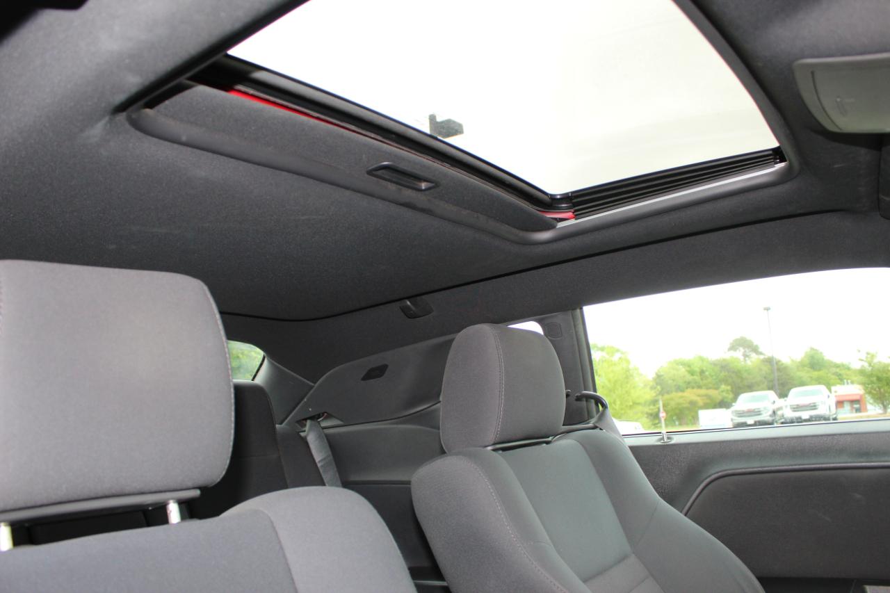 Dodge Challenger SE 2010