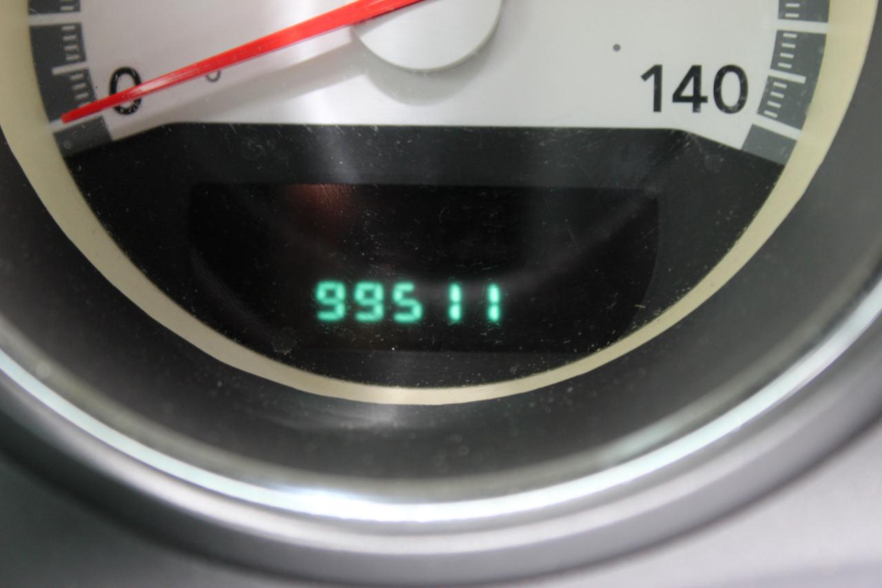 Dodge Challenger SE 2010