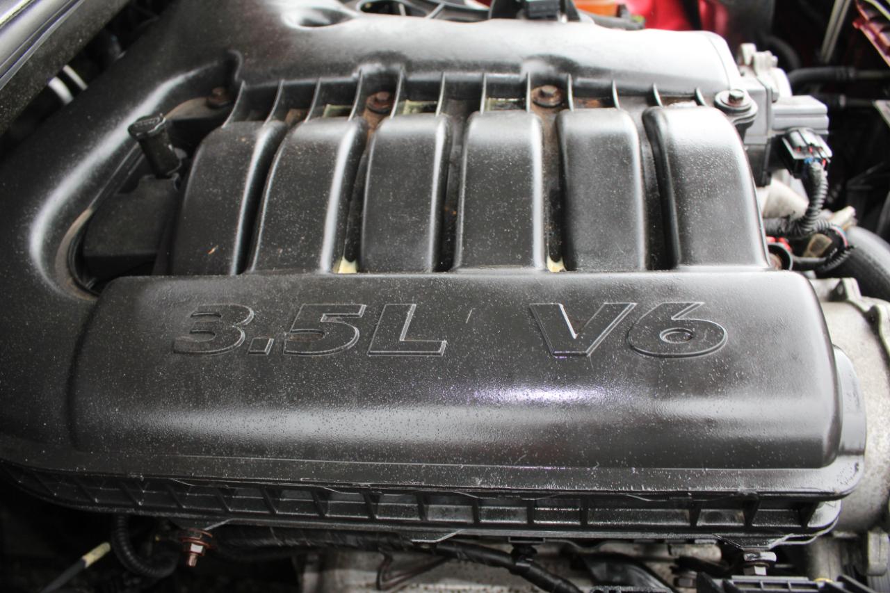 Dodge Challenger SE 2010