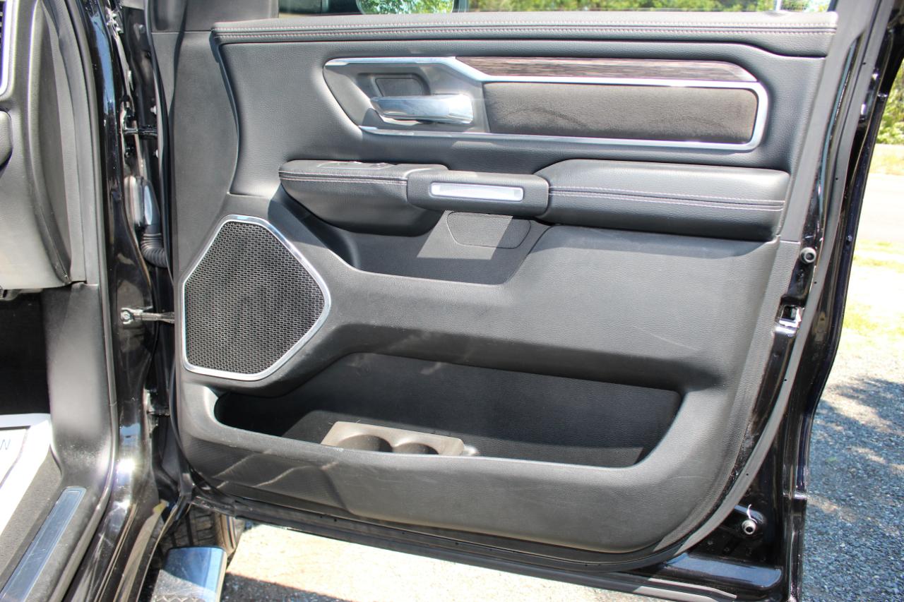 RAM 1500 Laramie Crew Cab SWB 4WD 2019