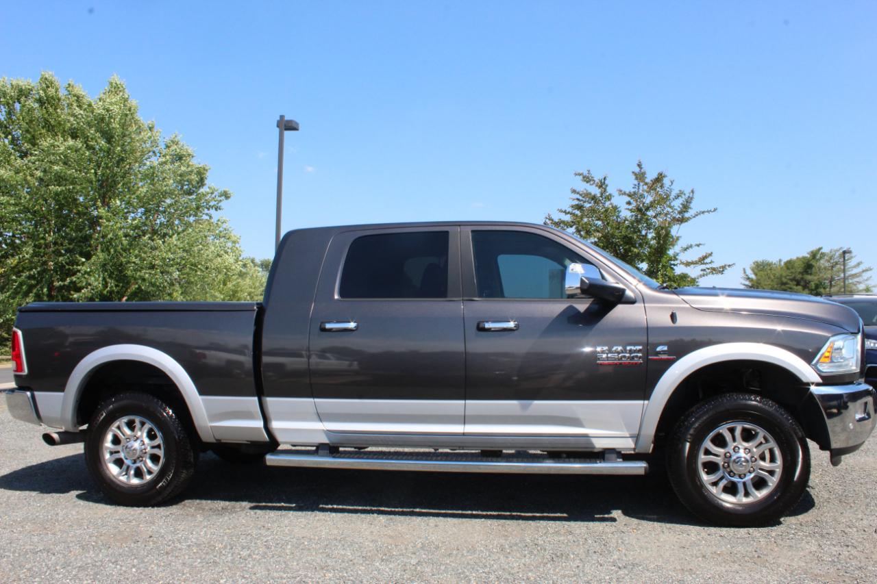 RAM 2500 Laramie Mega Cab 4WD 2016
