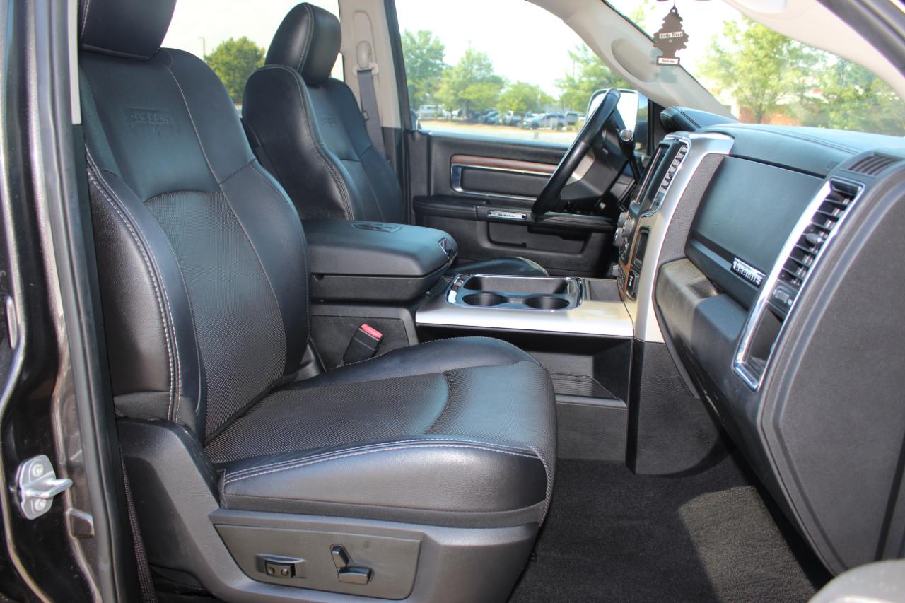 RAM 2500 Laramie Mega Cab 4WD 2016