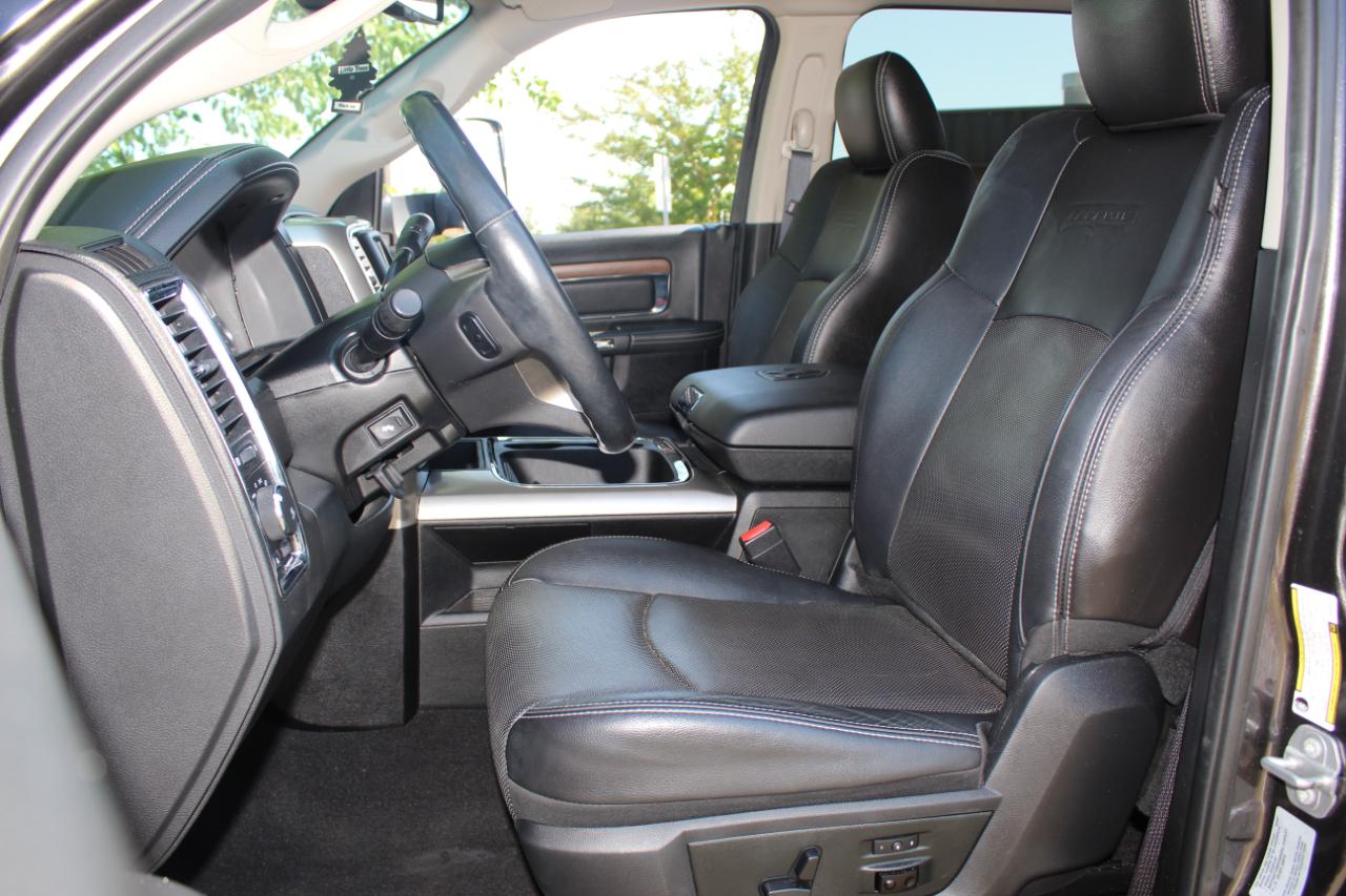 RAM 2500 Laramie Mega Cab 4WD 2016