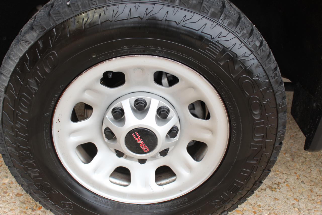 GMC Sierra 2500HD Pro Crew Cab 4WD SB 2023