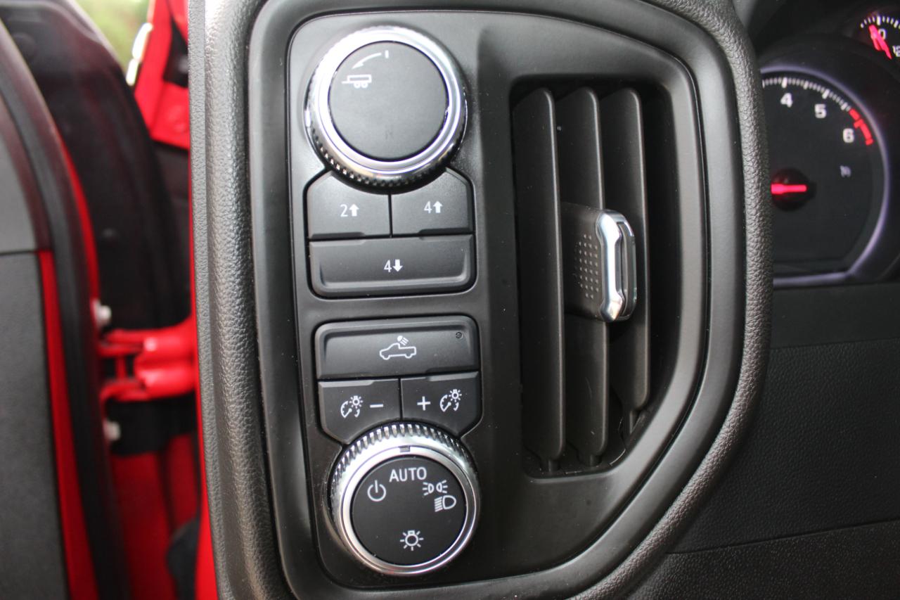 GMC Sierra 2500HD Pro Crew Cab 4WD SB 2023