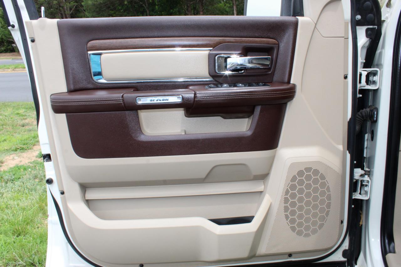 RAM 1500 Laramie Crew Cab LWB 4WD 2016