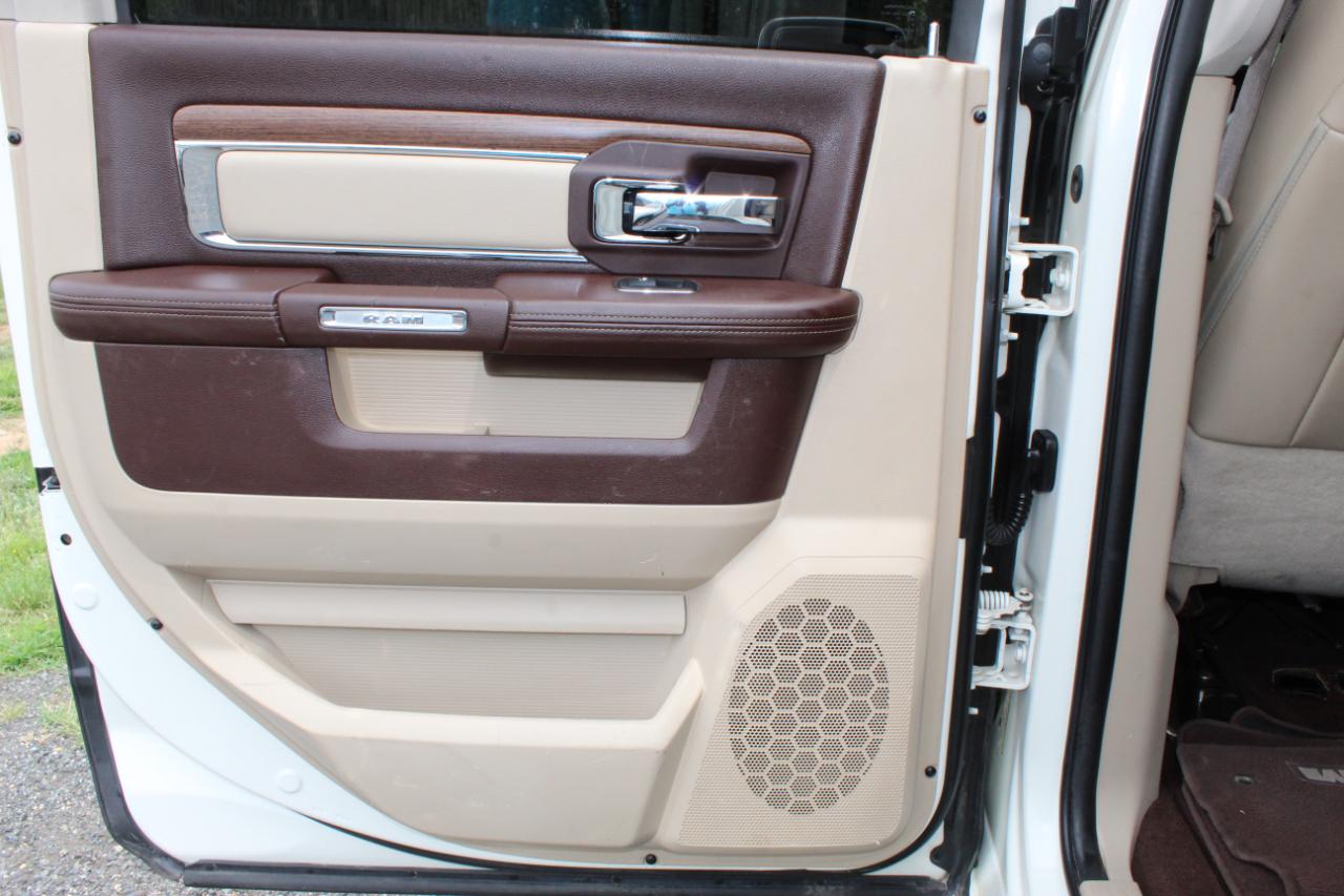 RAM 1500 Laramie Crew Cab LWB 4WD 2016