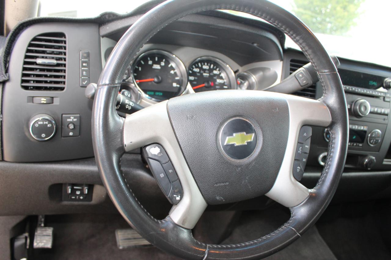 Chevrolet Silverado 2500HD LT Crew Cab 4WD 2013