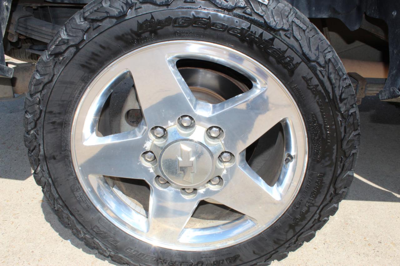 Chevrolet Silverado 2500HD LT Crew Cab 4WD 2013