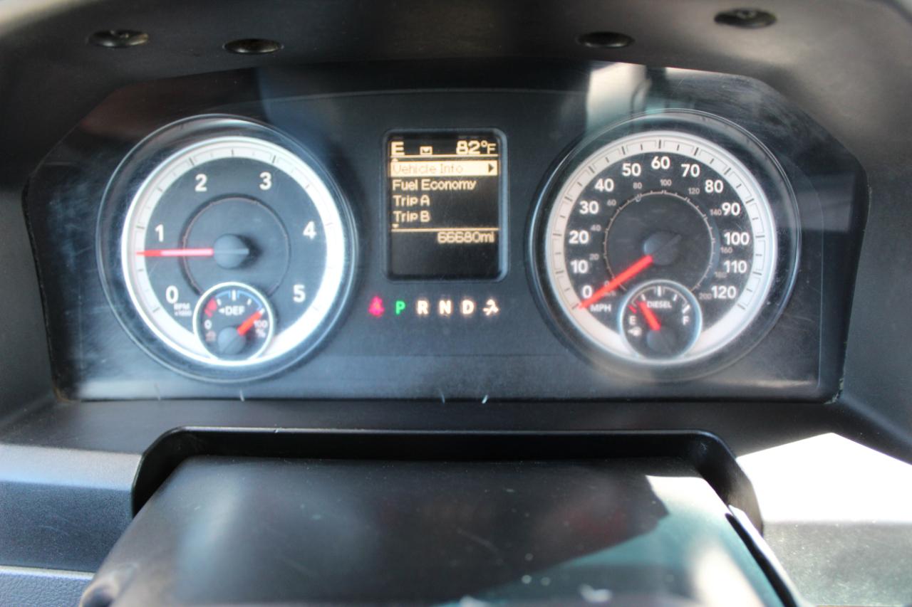 RAM 2500 Tradesman Crew Cab 4WD 2014