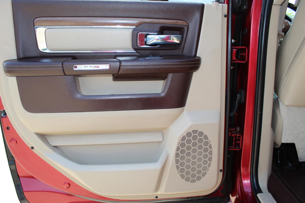 RAM 3500 Laramie Crew Cab SWB 4WD 2015