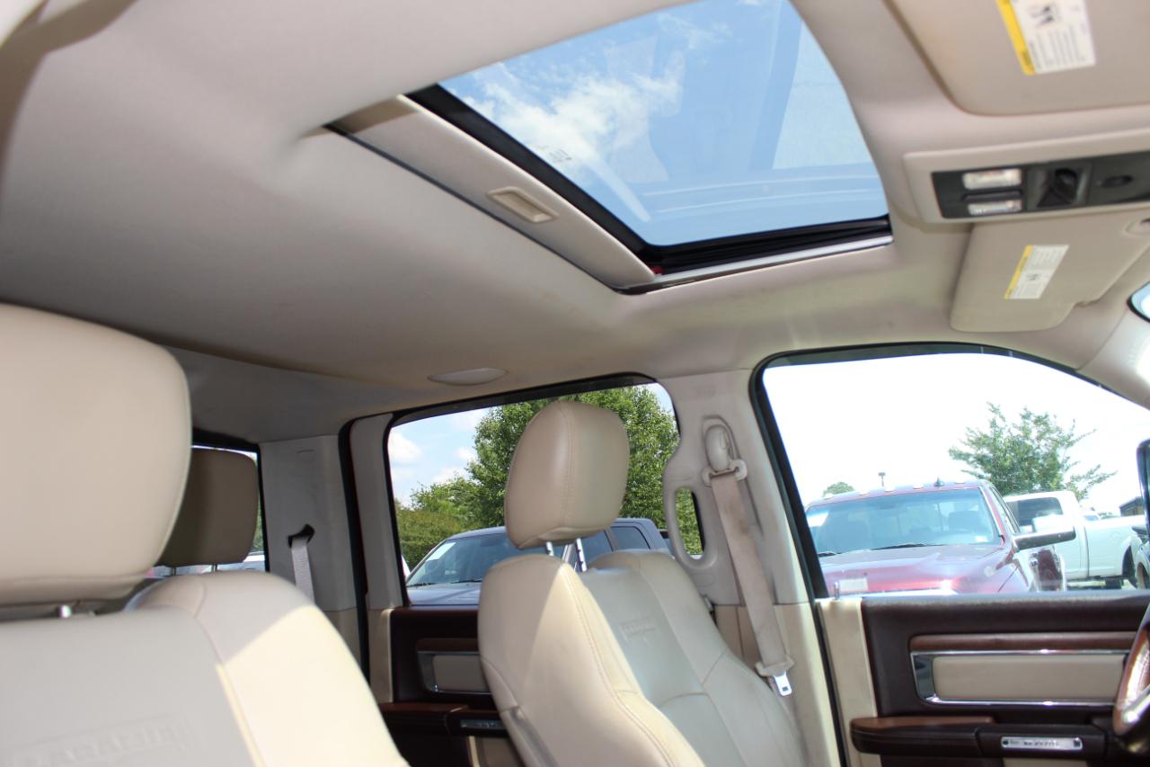 RAM 3500 Laramie Crew Cab SWB 4WD 2015