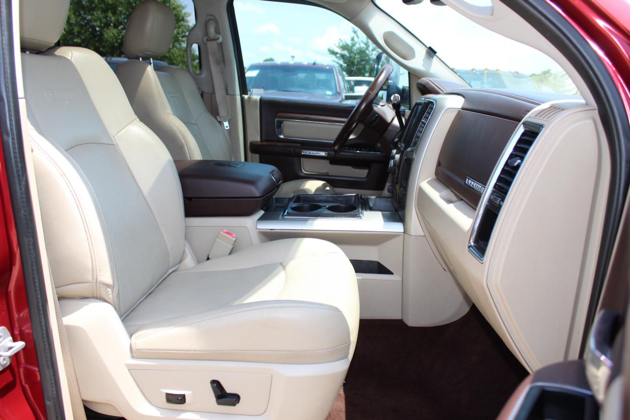 RAM 3500 Laramie Crew Cab SWB 4WD 2015