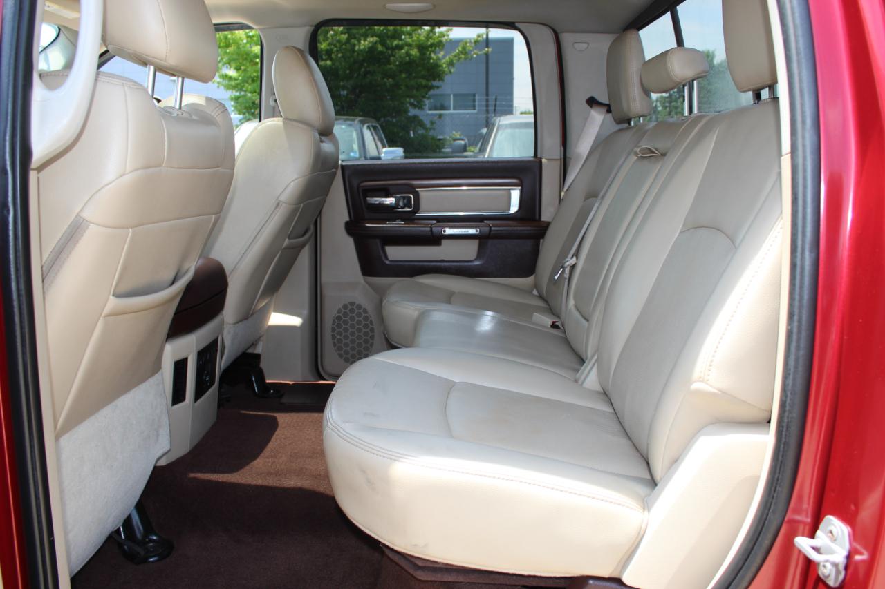 RAM 3500 Laramie Crew Cab SWB 4WD 2015