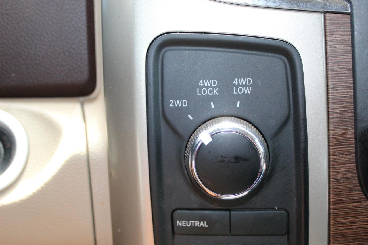RAM 3500 Laramie Crew Cab SWB 4WD 2015