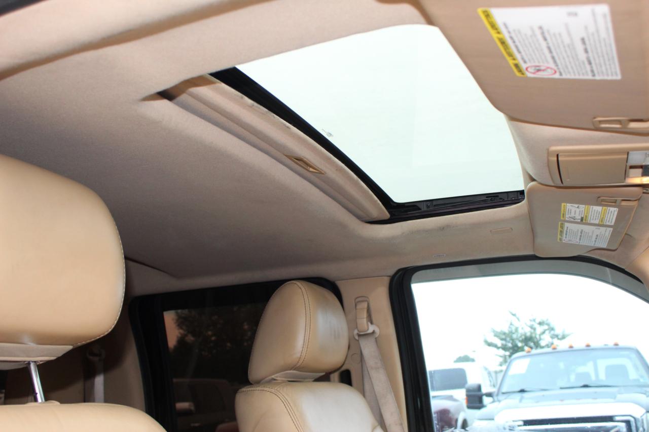Ford F-250 SD Lariat Crew Cab 4WD 2011