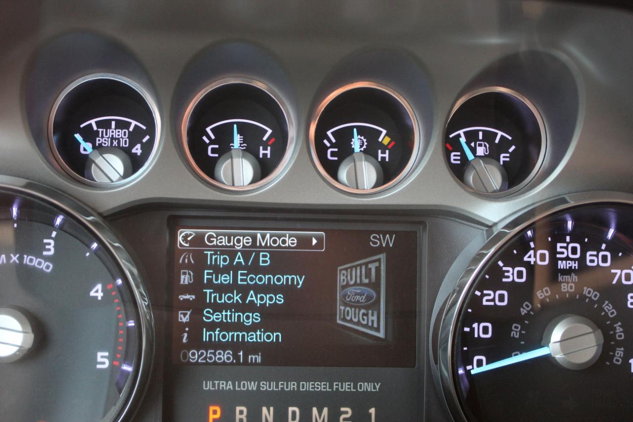 Ford F-250 SD Lariat Crew Cab 4WD 2011