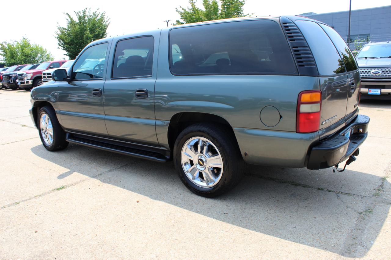 Chevrolet Suburban 1500 2WD 2002
