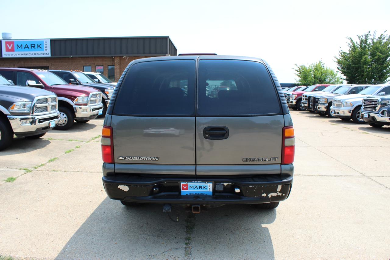Chevrolet Suburban 1500 2WD 2002