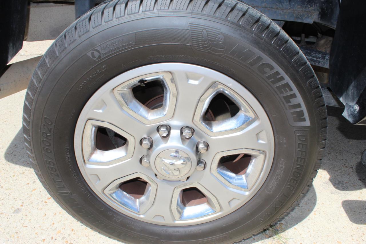 RAM 2500 Laramie Crew Cab SWB 4WD 2016