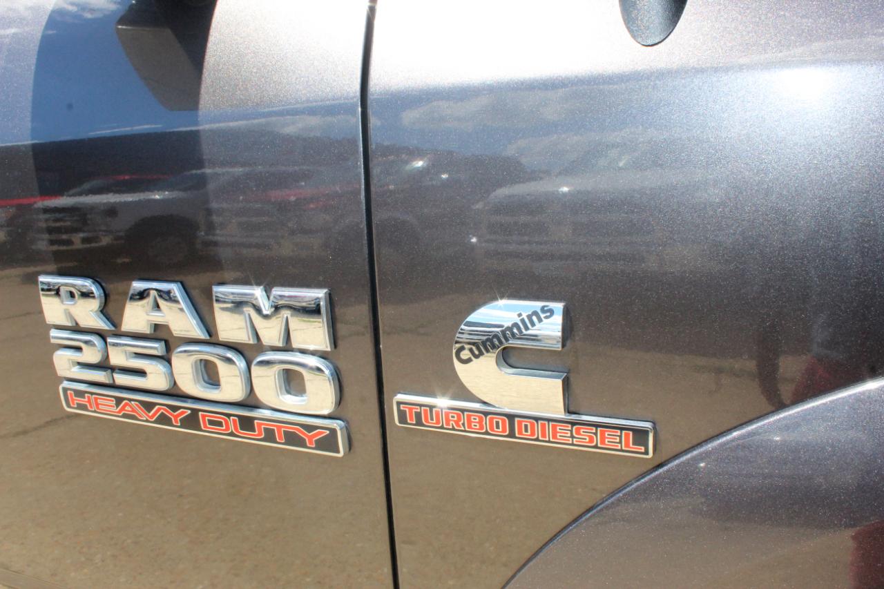 RAM 2500 Laramie Crew Cab SWB 4WD 2016
