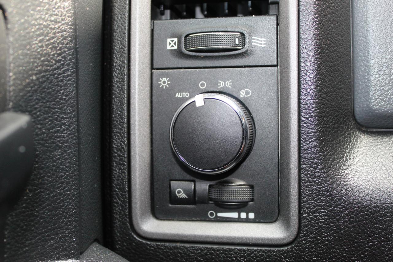 RAM 2500 Tradesman Crew Cab SWB 4WD 2013