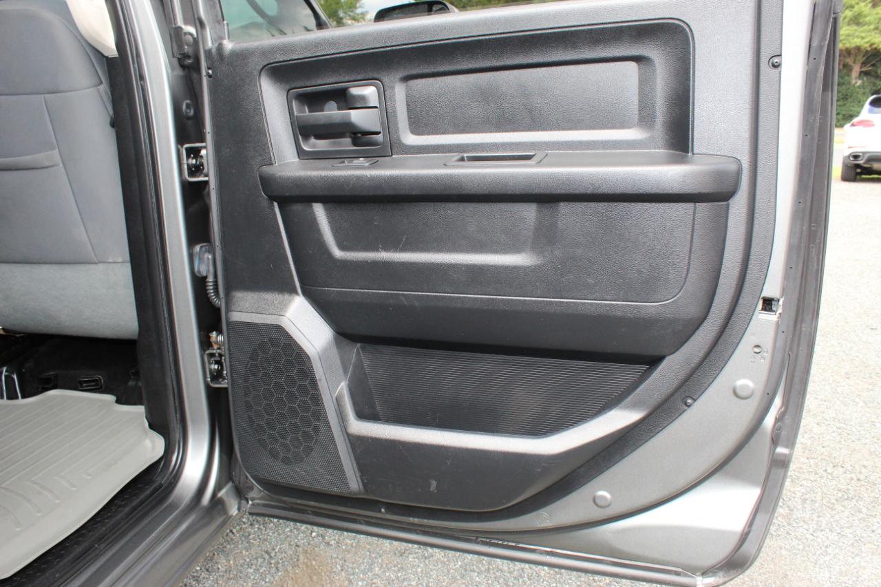 RAM 2500 Tradesman Crew Cab SWB 4WD 2013