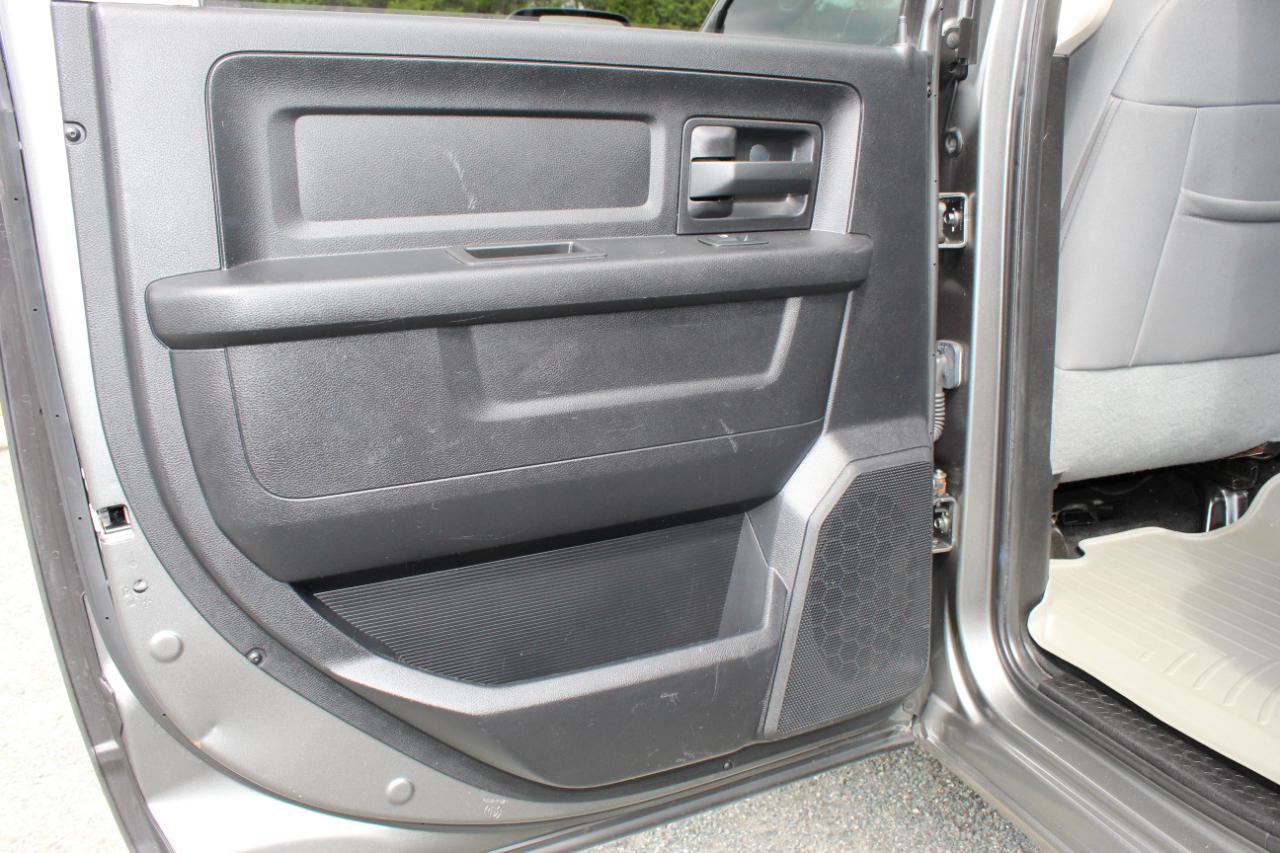 RAM 2500 Tradesman Crew Cab SWB 4WD 2013