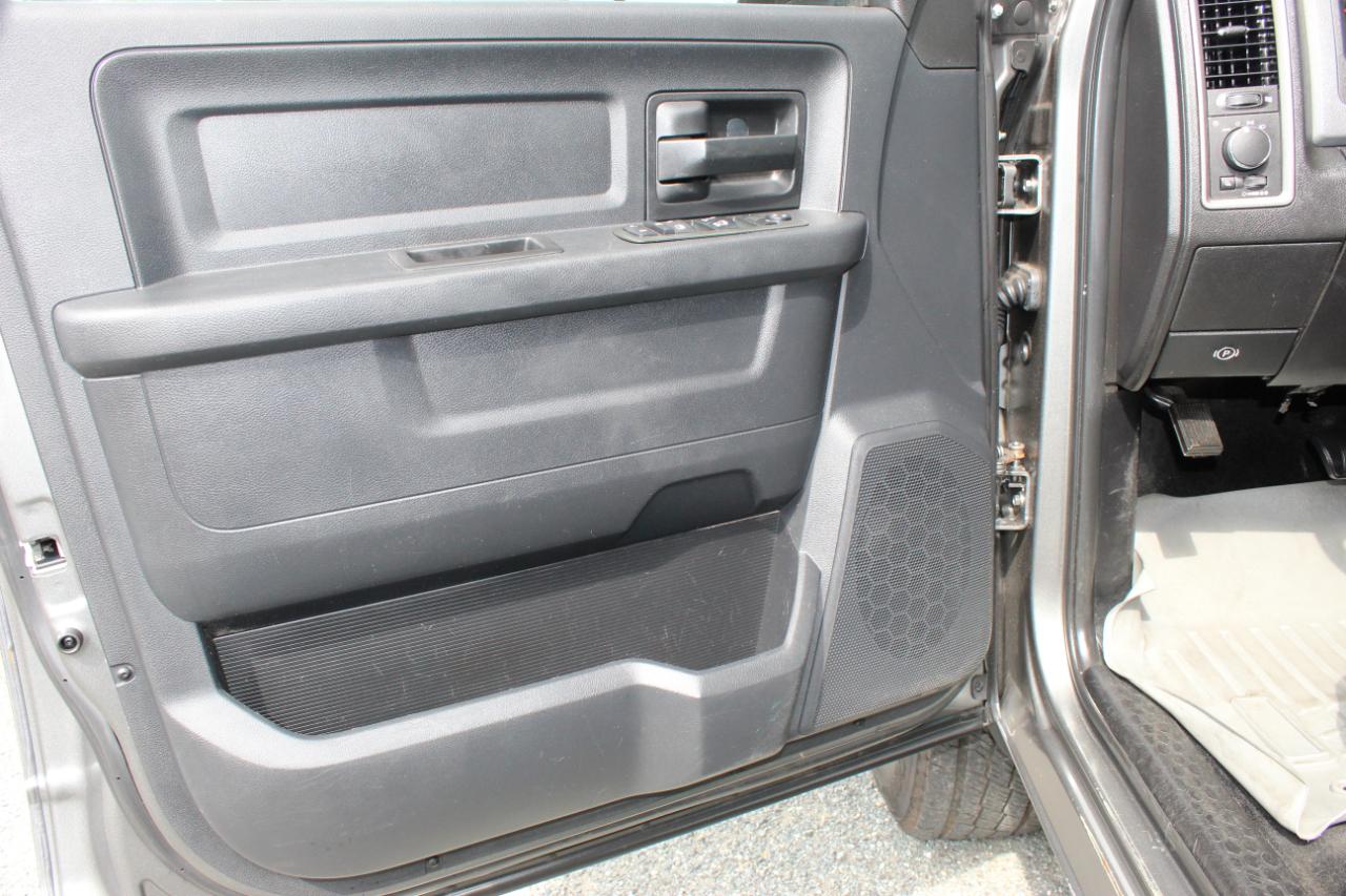 RAM 2500 Tradesman Crew Cab SWB 4WD 2013