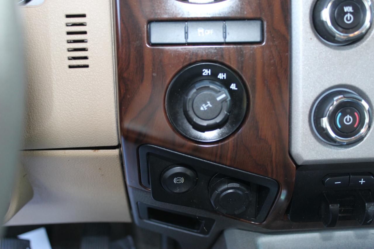 Ford F-250 SD Lariat Crew Cab 4WD 2015