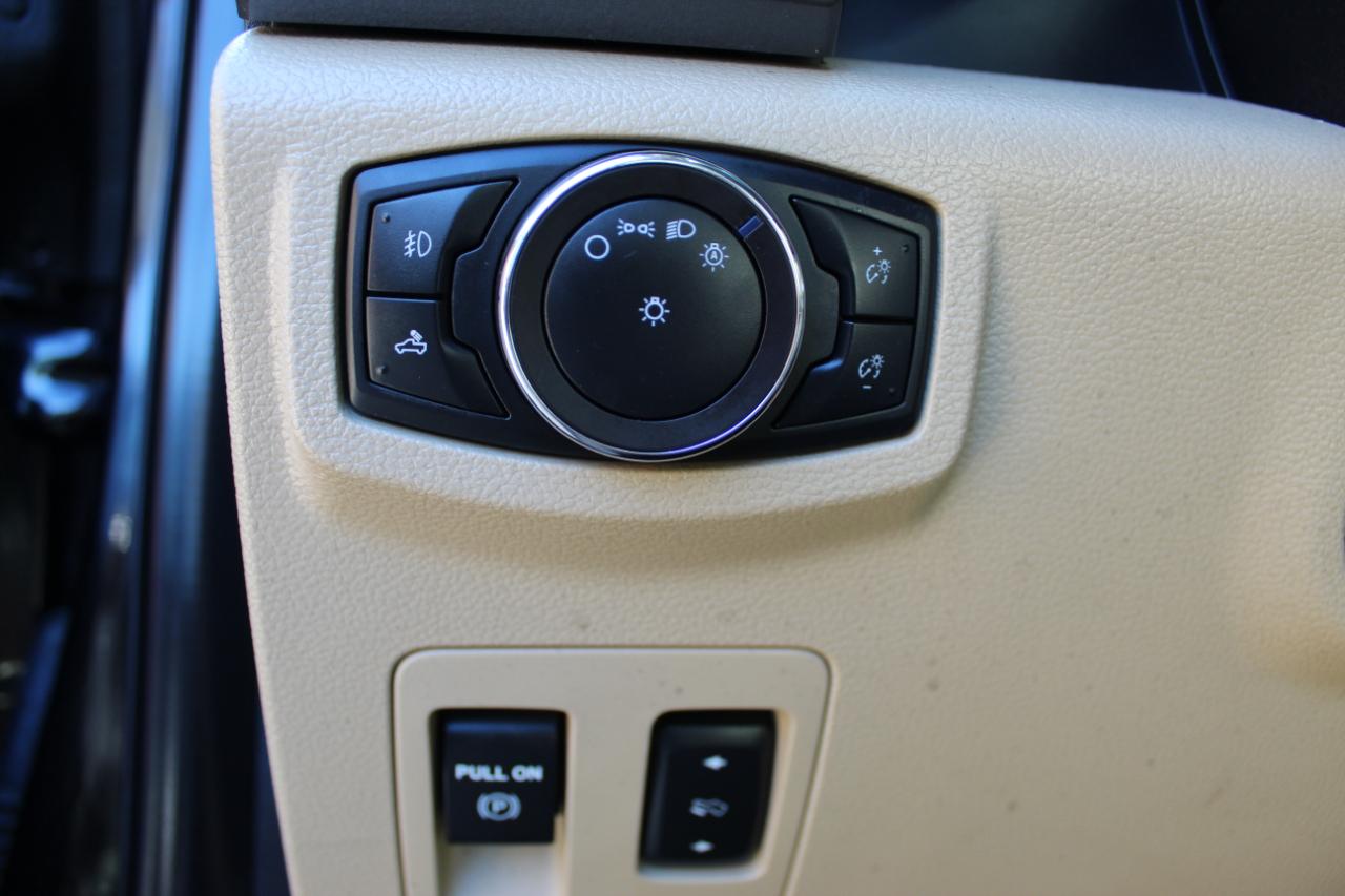 Ford F-150 4WD SuperCrew 150" XLT 2019
