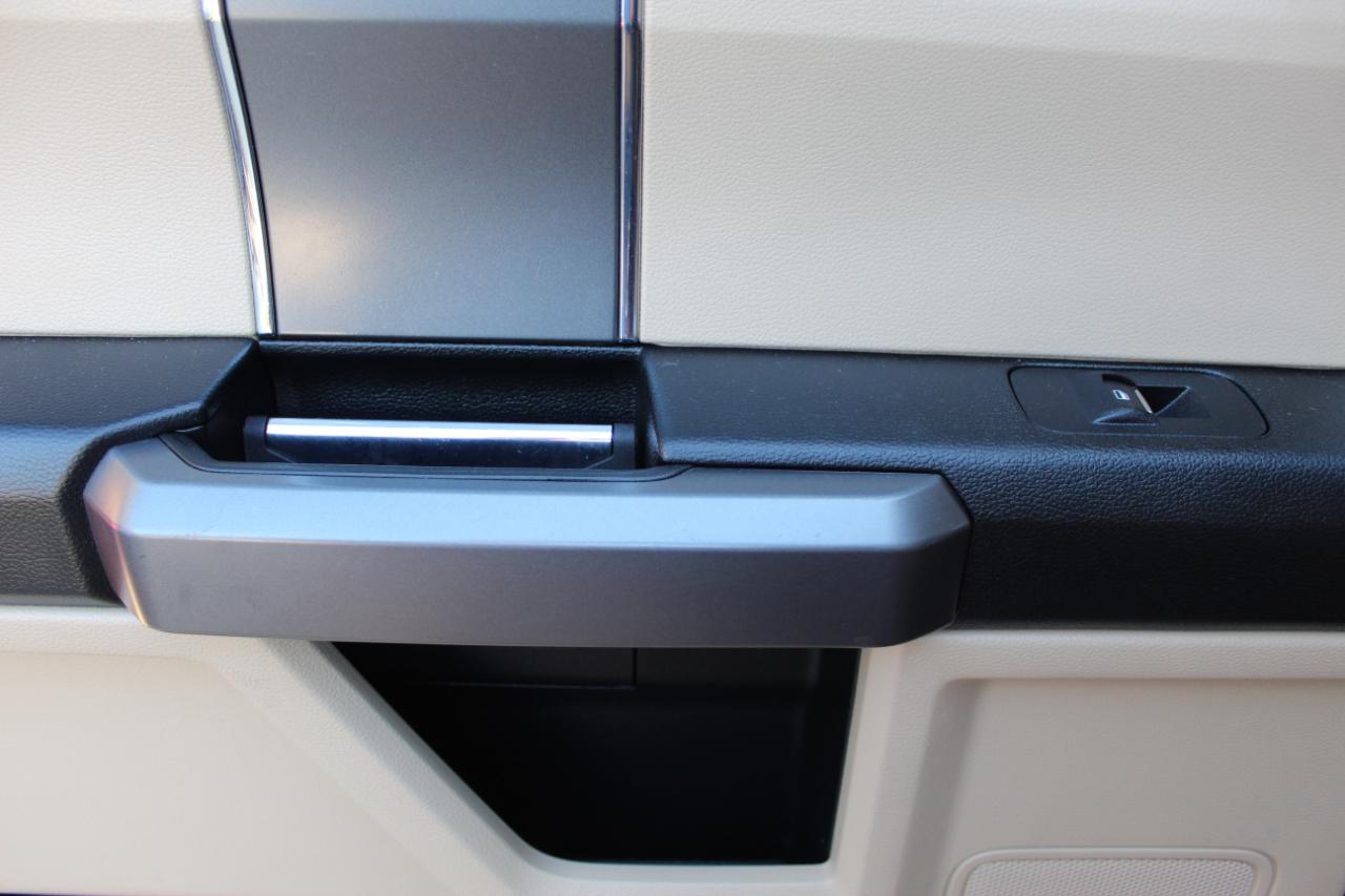 Ford F-150 4WD SuperCrew 150" XLT 2019