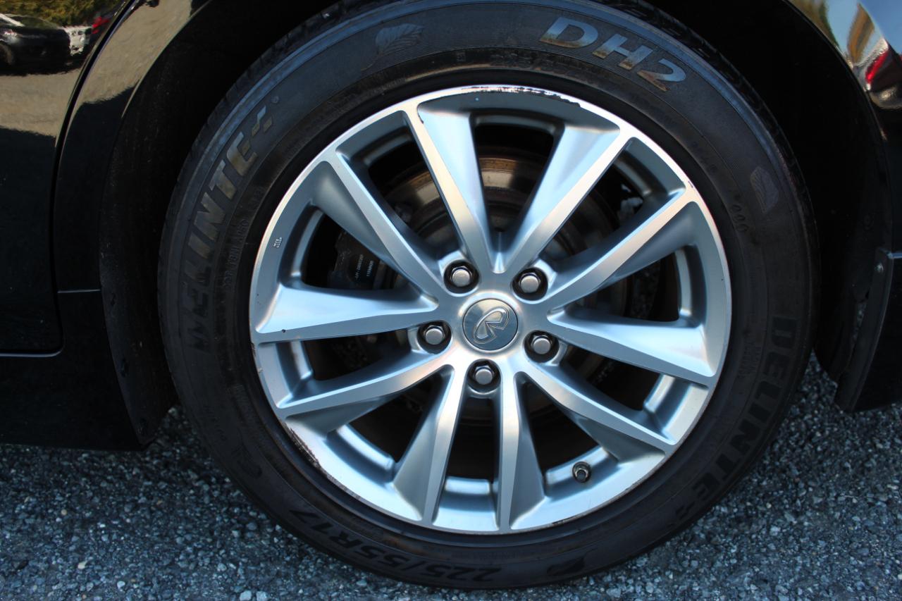 Infiniti Q50 Premium AWD 2014