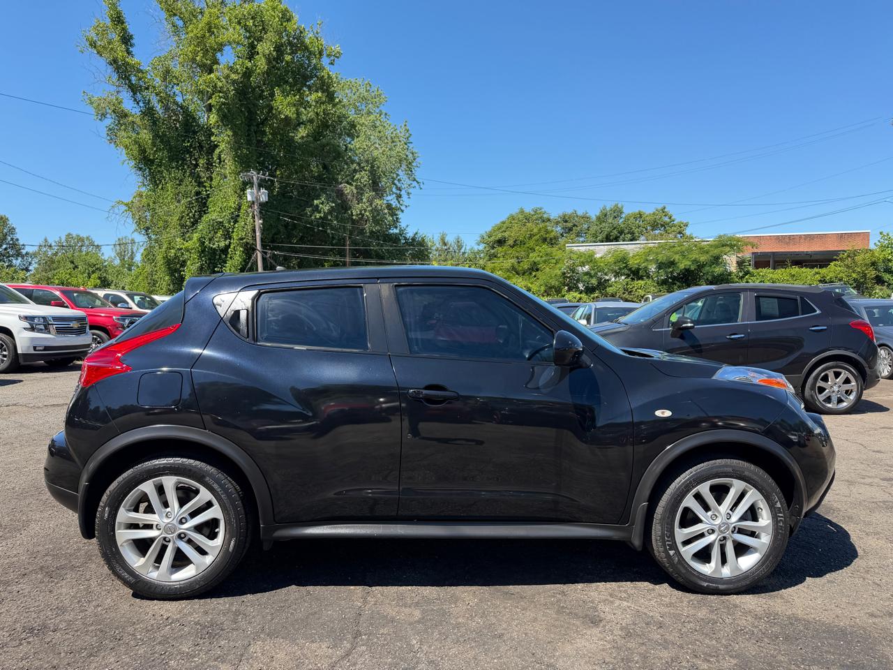 Nissan Juke S AWD 2013