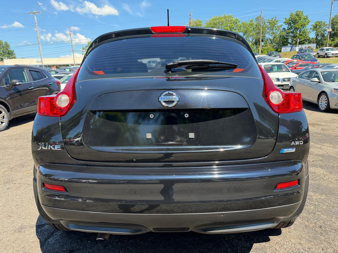 Nissan Juke S AWD 2013