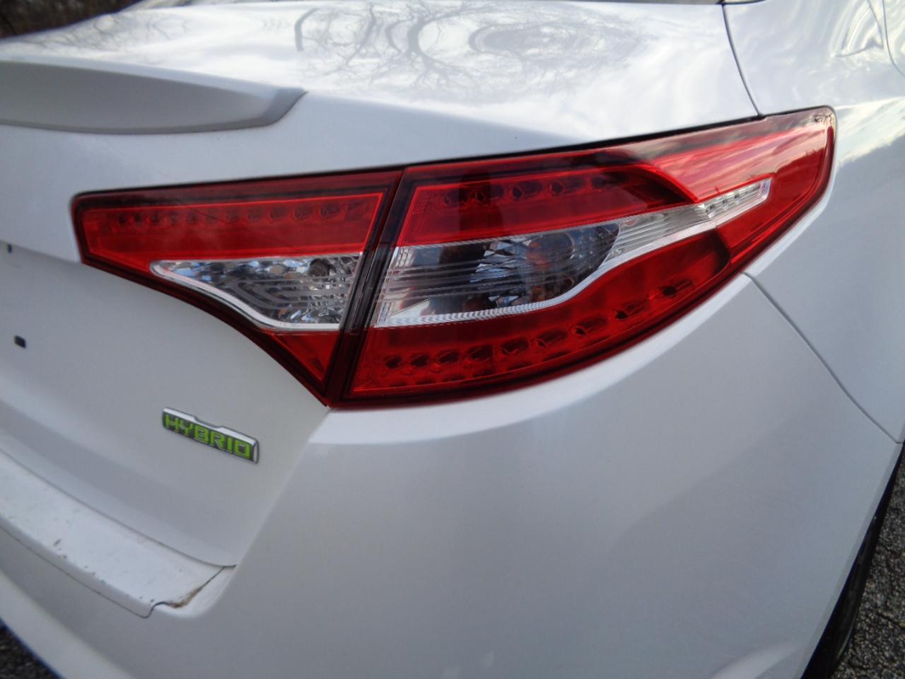 Kia Optima Hybrid Sedan 2012