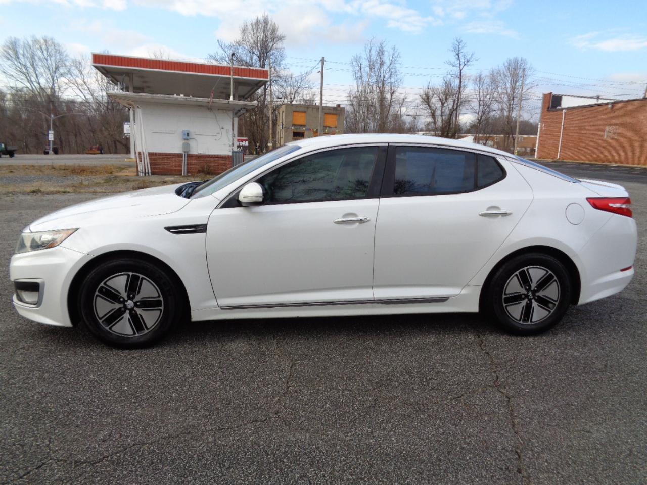 Kia Optima Hybrid Sedan 2012