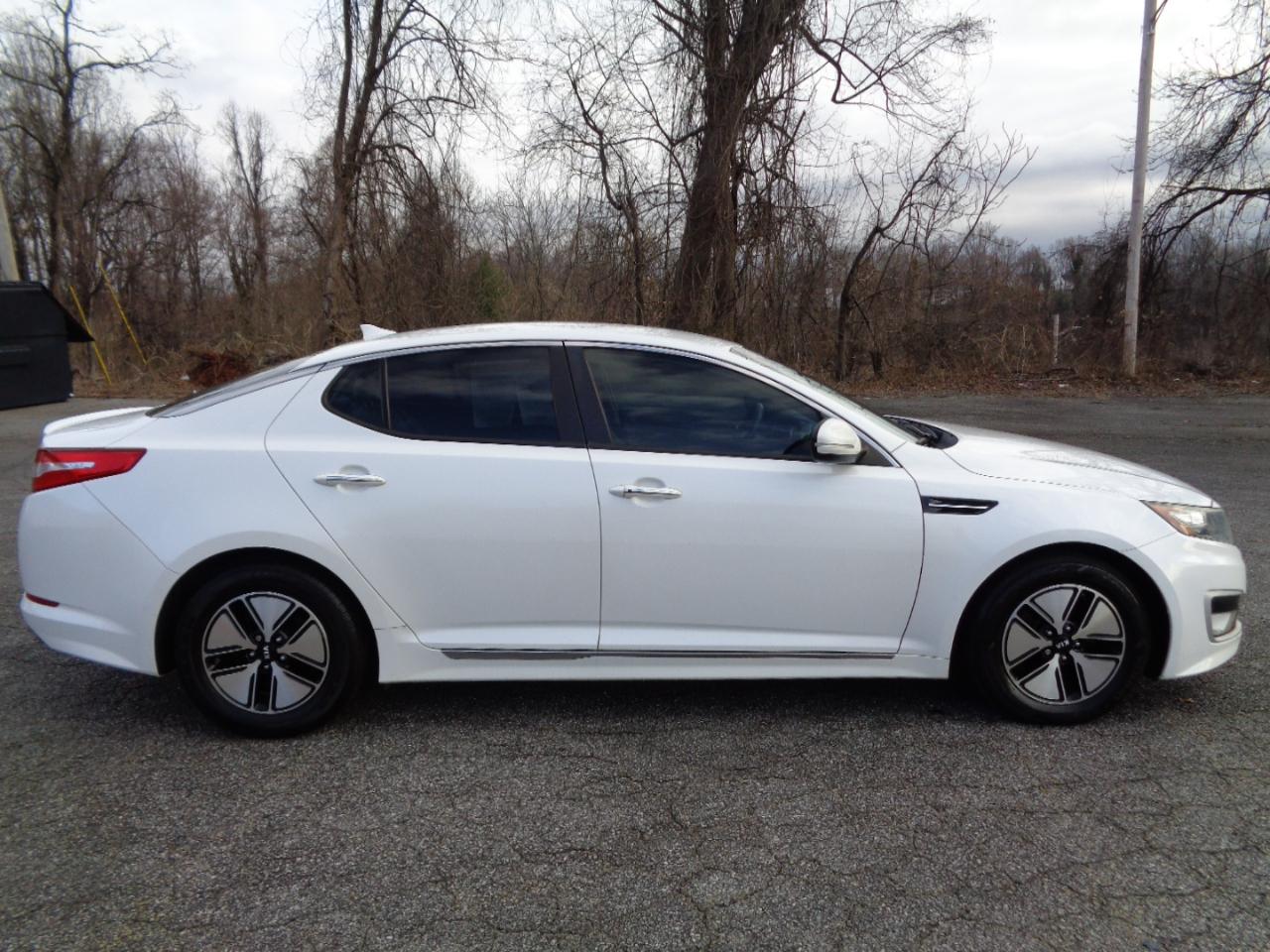 Kia Optima Hybrid Sedan 2012