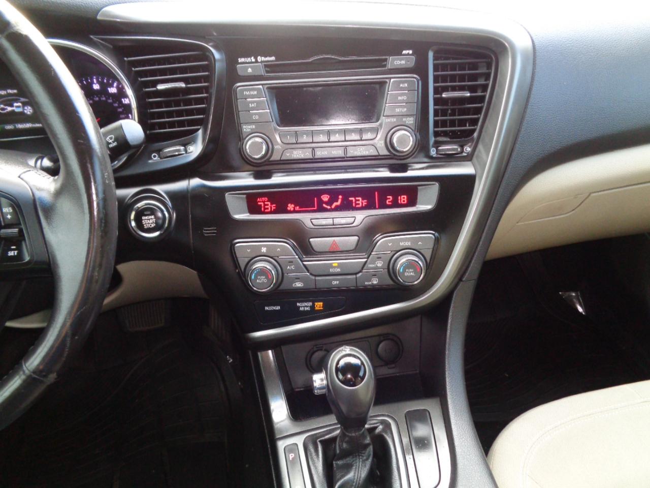 Kia Optima Hybrid Sedan 2012