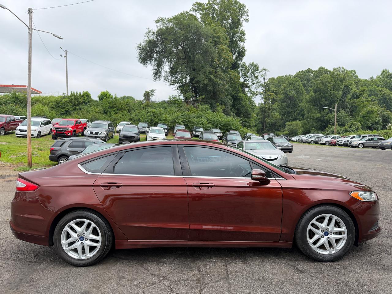 Ford Fusion SE 2015
