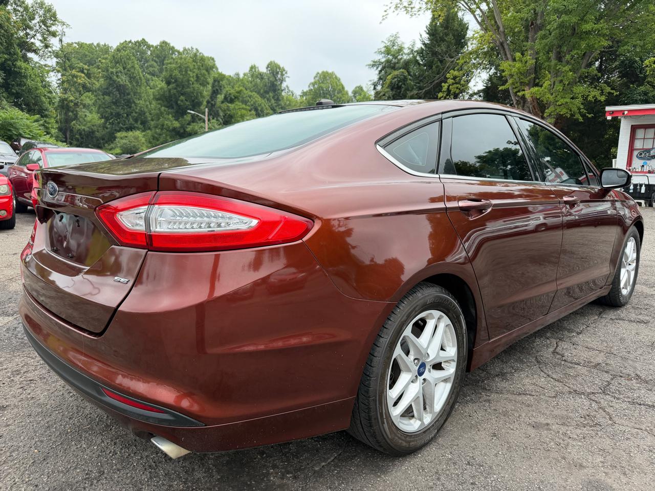 Ford Fusion SE 2015