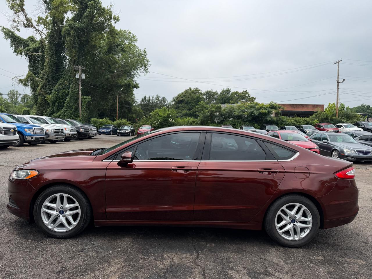 Ford Fusion SE 2015