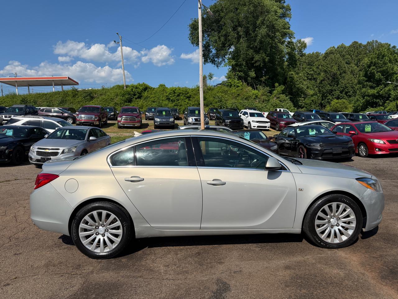 Buick Regal CXL 2011